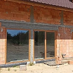 Windows in einem Haus in der Kaschubei